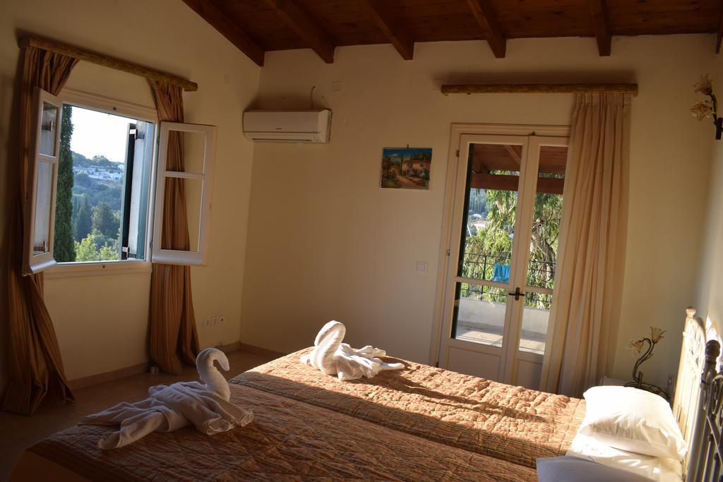 Olive Villas Anapaftíria Buitenkant foto